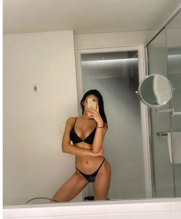 건강미 넘치는 피트니스 모델