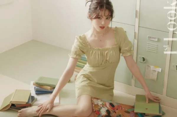 한소희 퍼스트룩 221호