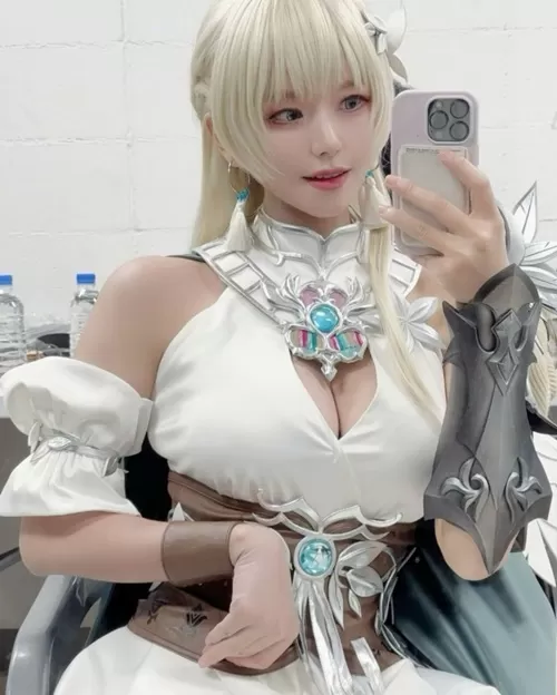 게임에서 막 튀어나온것 같네