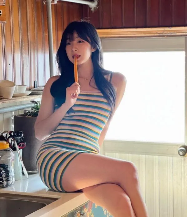 맥심 4월호 표지모델 안지현 치어리더